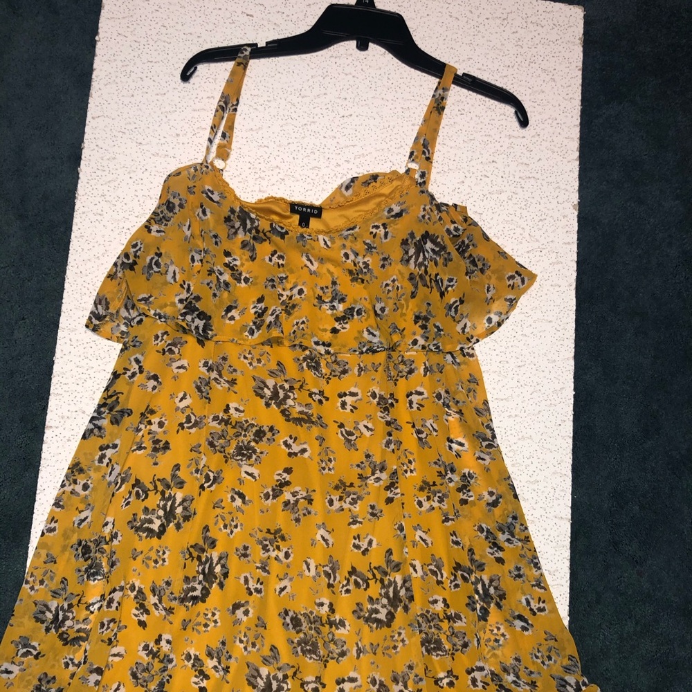 Torrid yellow flower print sundress